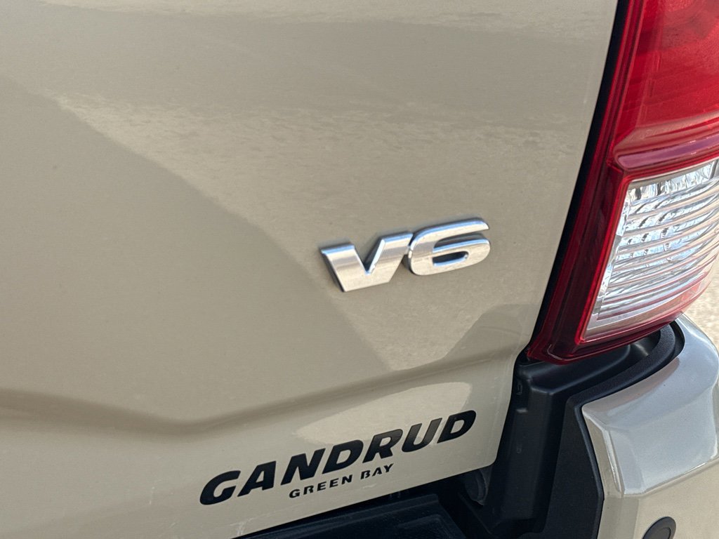 Used 2016 Toyota Tacoma TRD Sport image 10