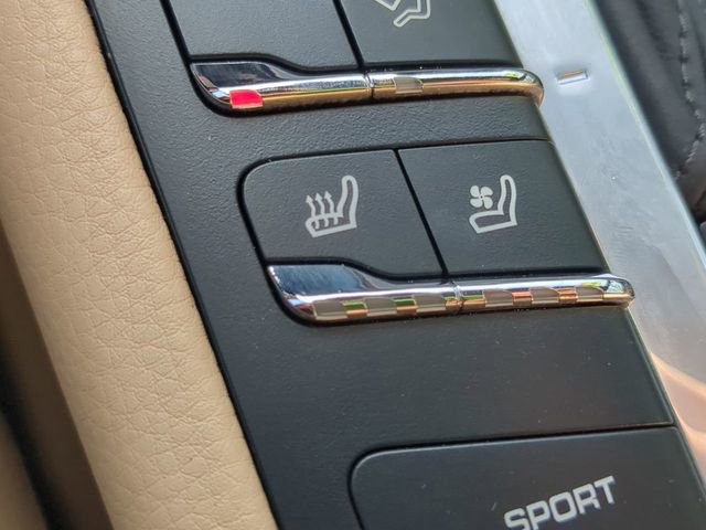 Used 2019 Porsche Macan AWD/4WD image 23