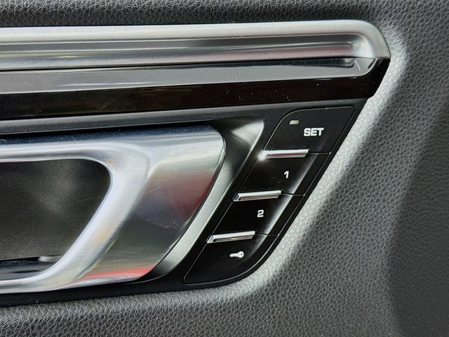 Used 2018 Porsche Macan S image 13