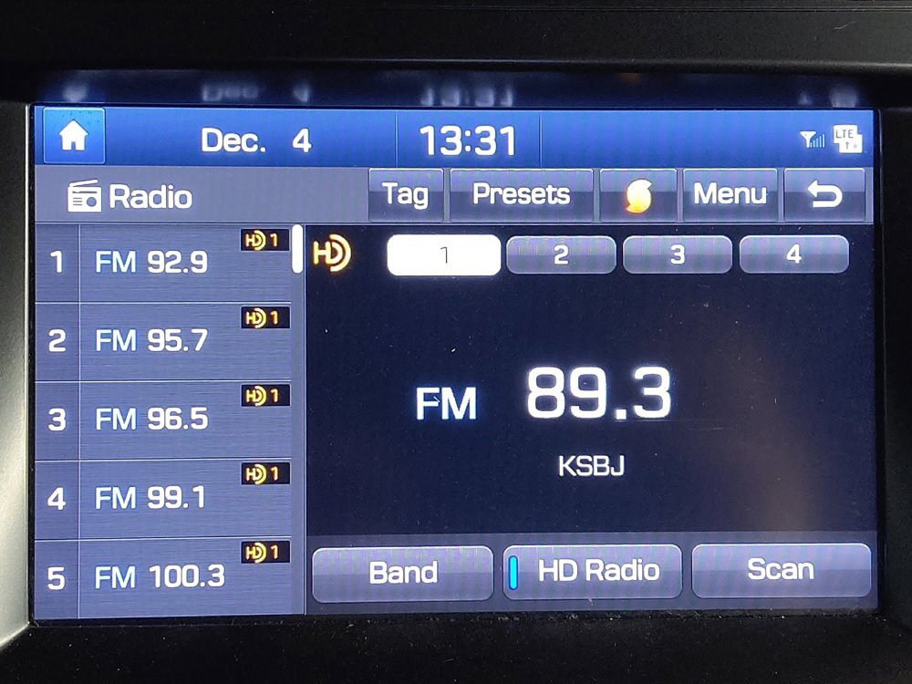 Used 2017 Hyundai Santa Fe SE image 25