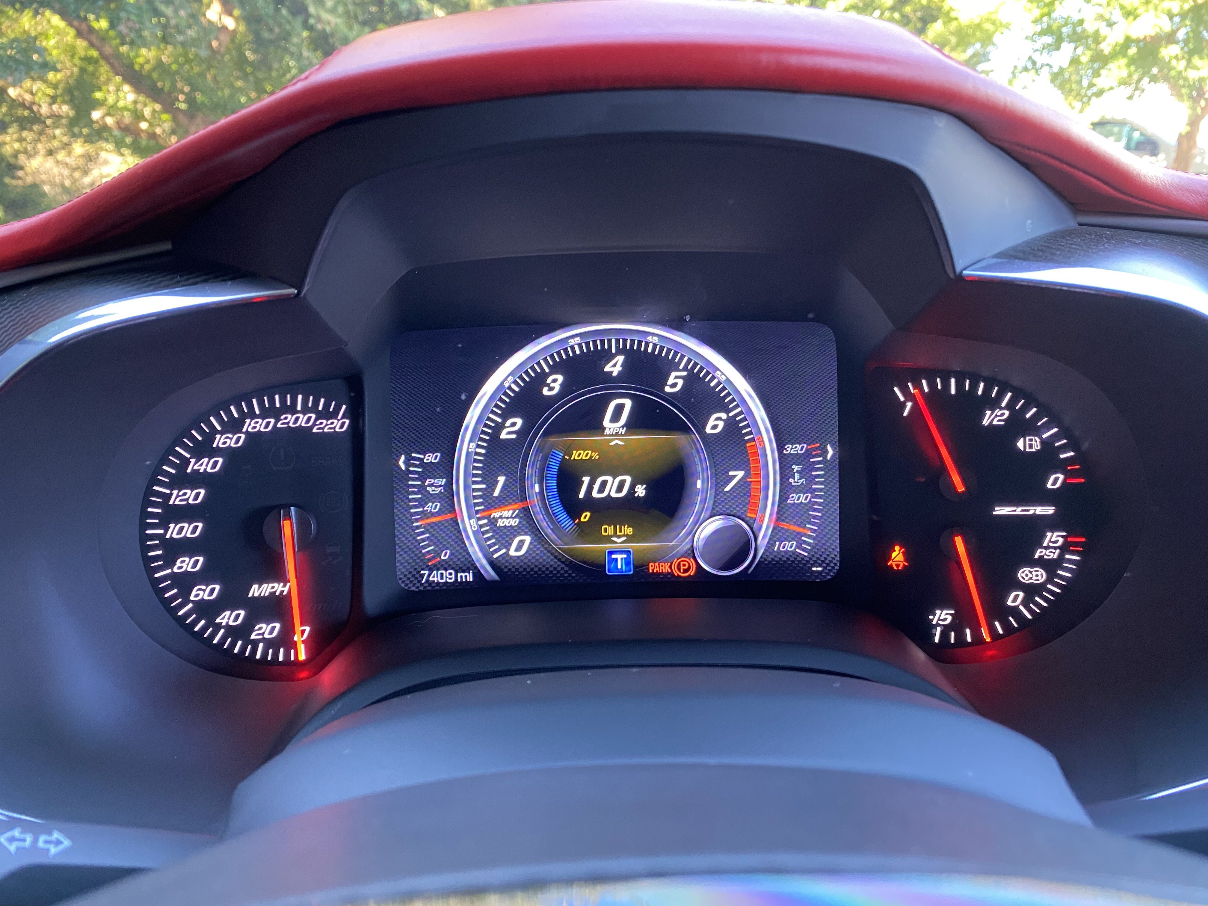 Used 2015 Chevrolet Corvette Z06 w/ 3LZ Preferred Equipment Group RWD image 21