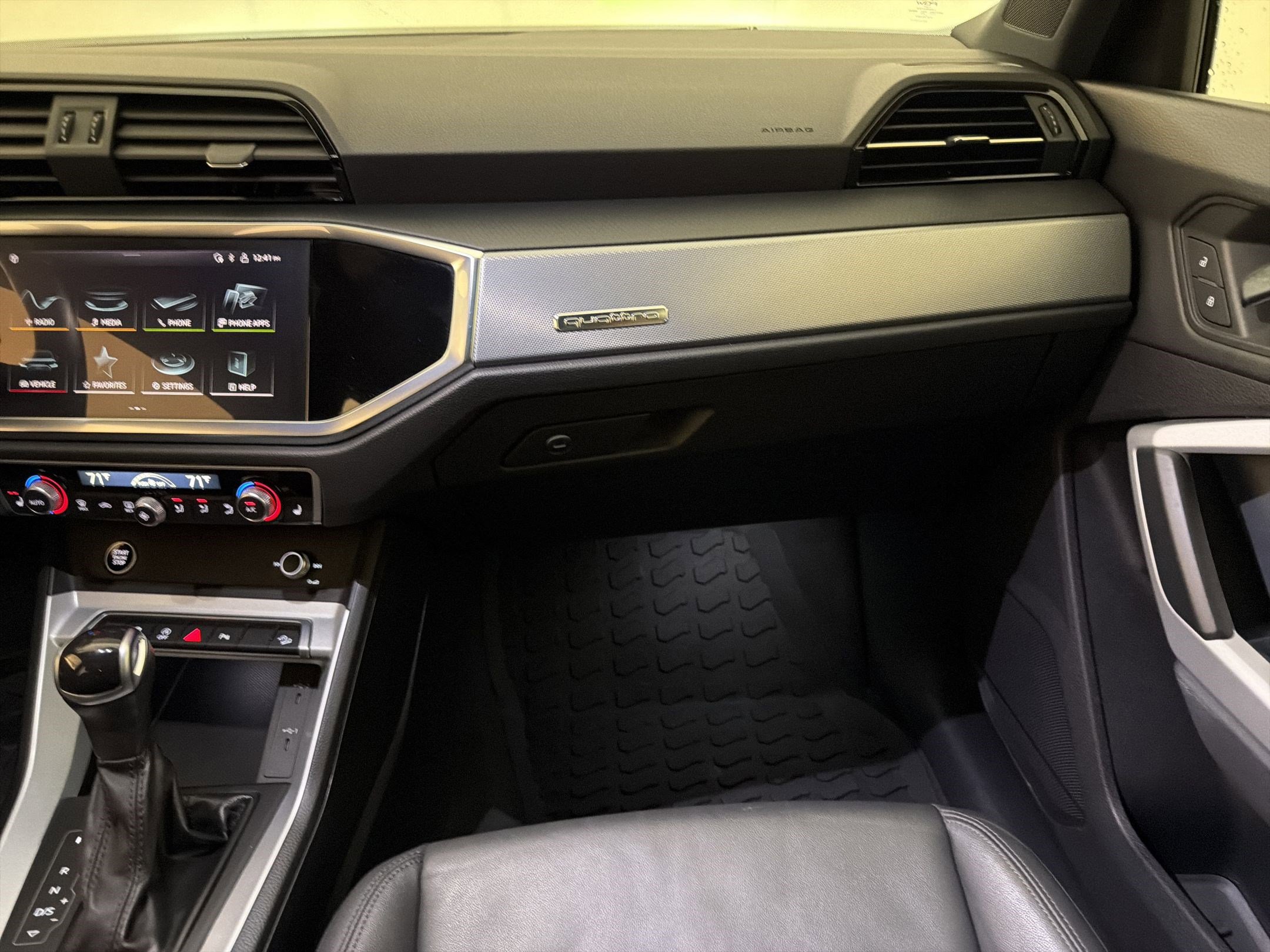 Used 2023 Audi Q3 2.0T Premium image 28