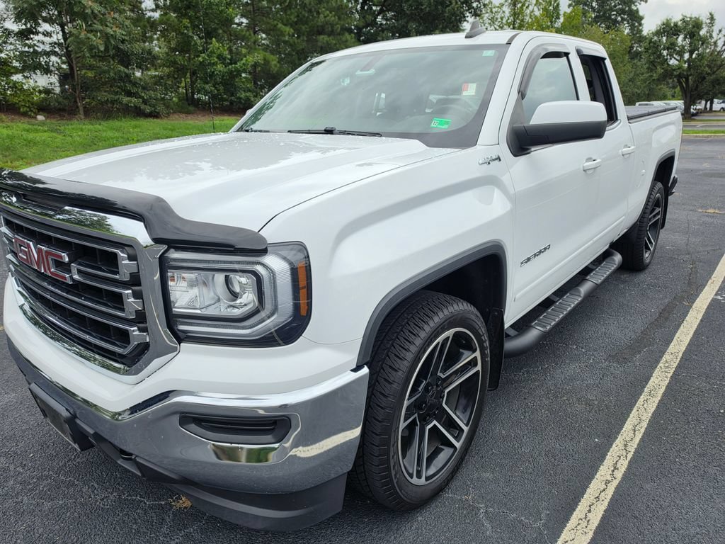 Used 2018 GMC Sierra 1500 SLE w/ Black Pack AWD/4WD image 2