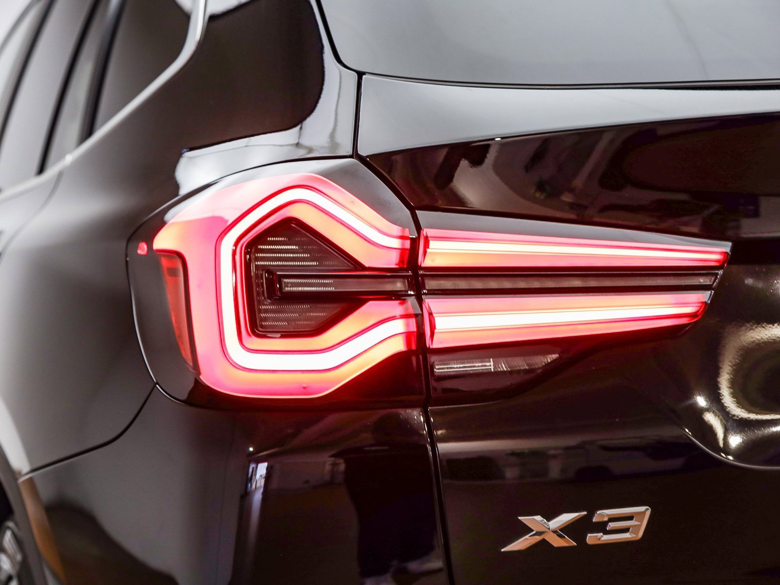 Used 2024 BMW X3 sDrive30i w/ Premium Package w/ZPA image 10