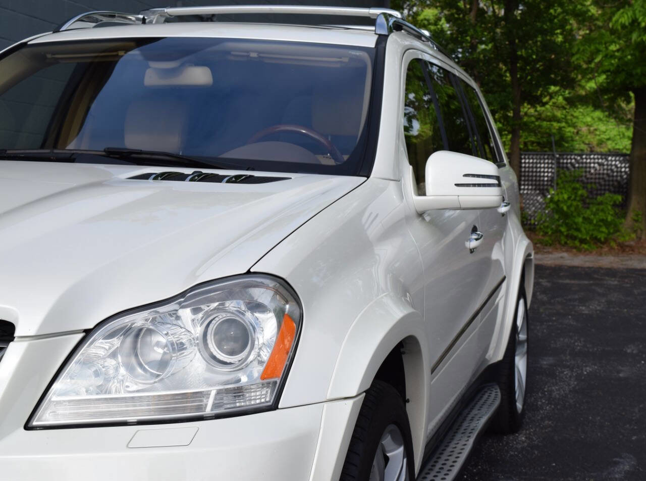 Used 2011 Mercedes-Benz GL 550 4MATIC image 5