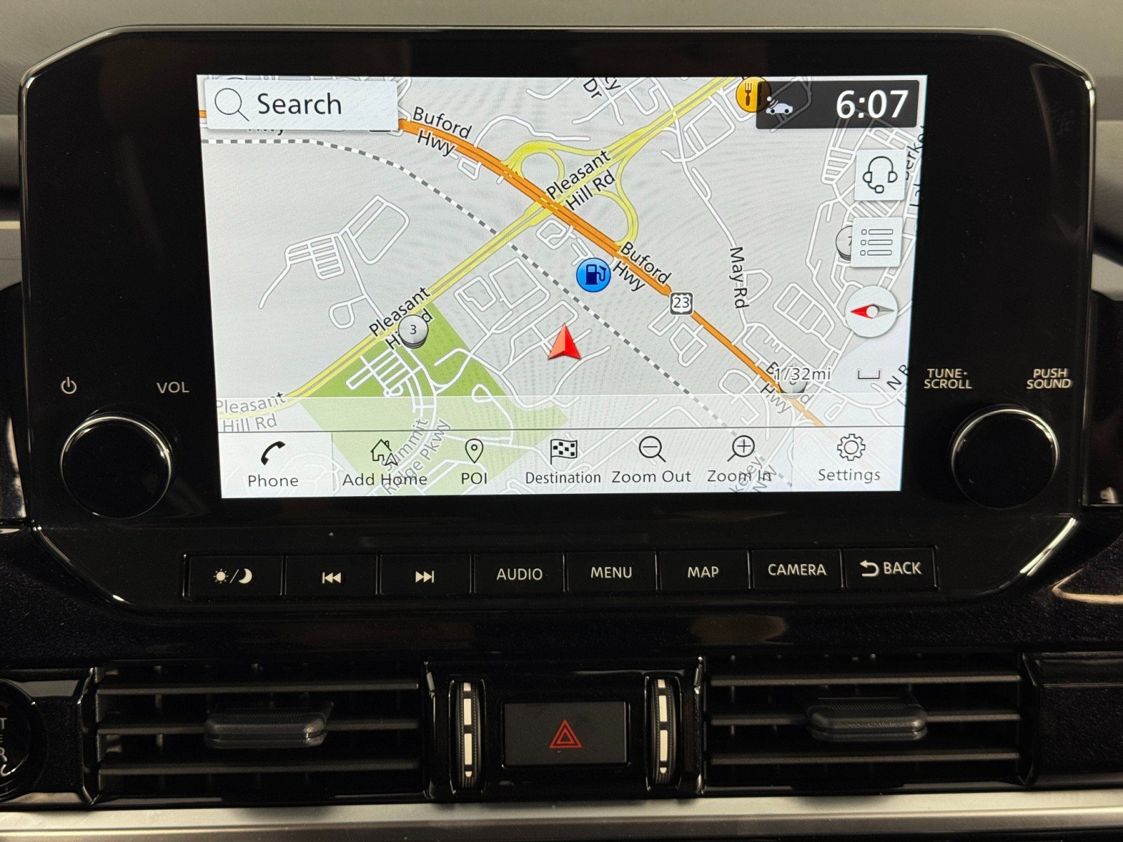 Used 2025 Nissan Pathfinder SL AWD/4WD image 22