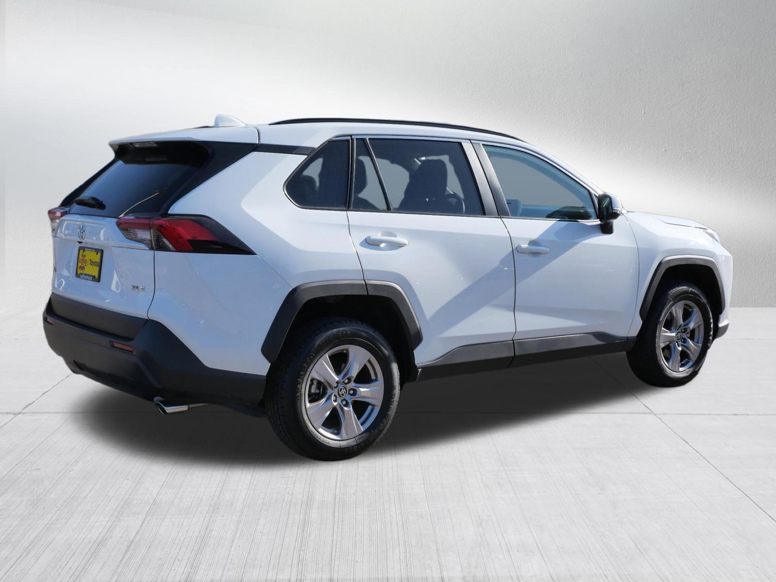 Certified 2025 Toyota RAV4 XLE FWD image 8