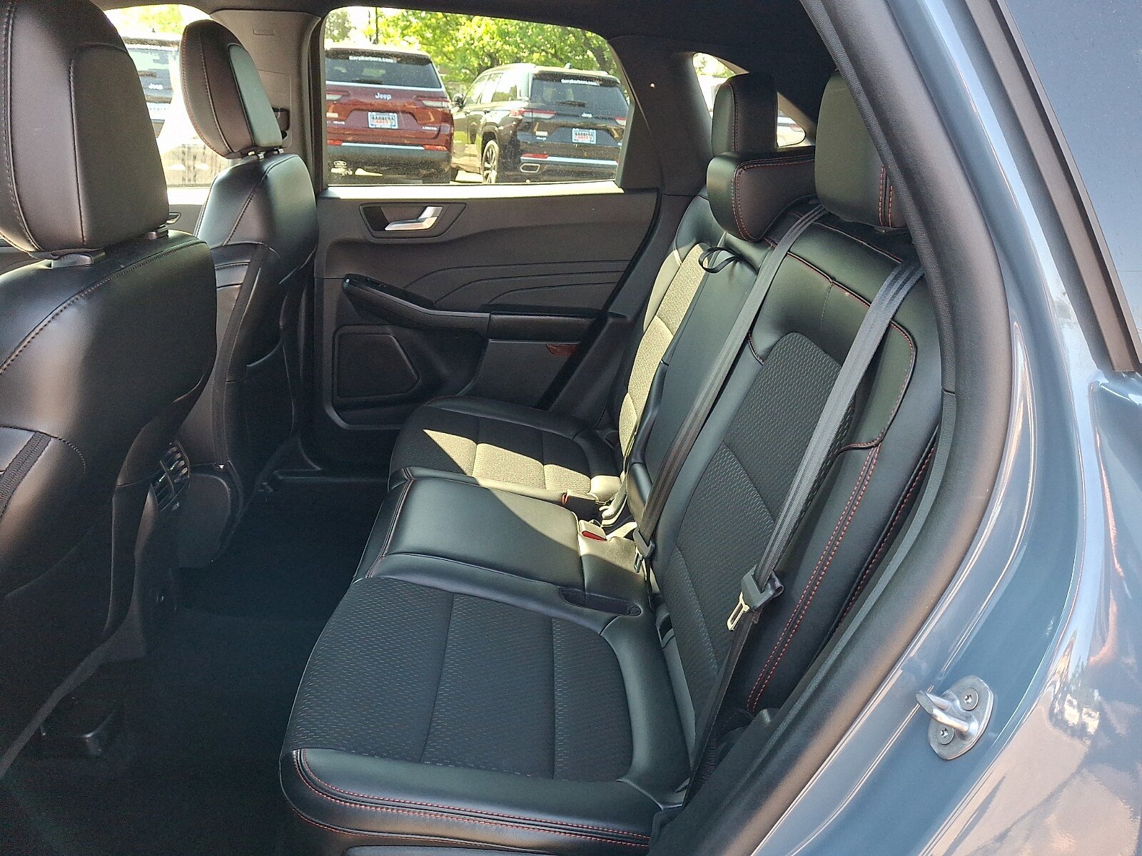 Used 2025 Ford Escape ST-Line Select AWD/4WD image 10