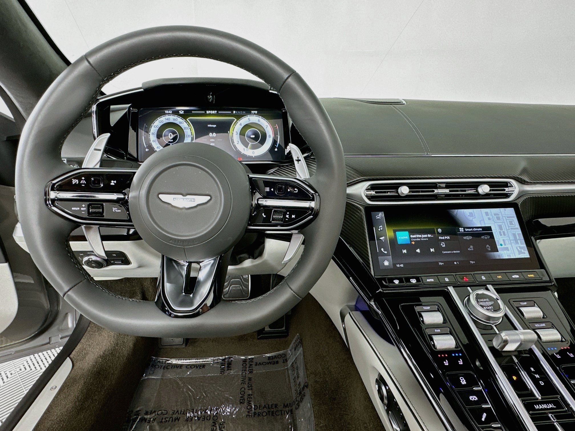Used 2026 Aston Martin V8 Vantage Coupe RWD image 11