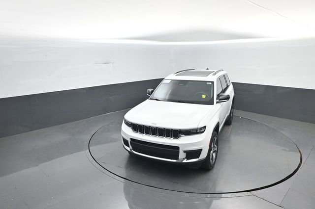 Used 2023 Jeep Grand Cherokee L Limited w/ Luxury Tech Group II AWD/4WD image 26