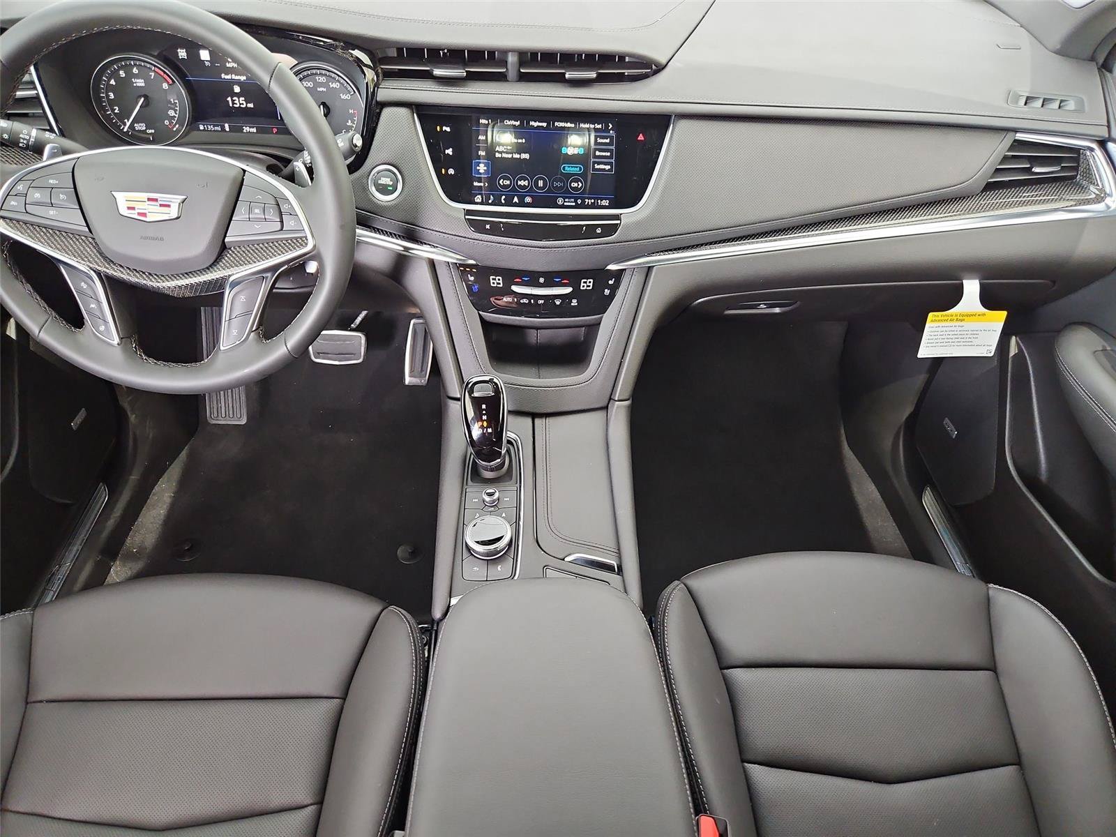 New 2026 Cadillac XT5 Sportv w/ LPO, Floor Liner Package AWD/4WD image 13