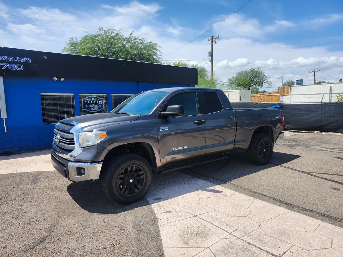 Used 2014 Toyota Tundra SR5 w/ SR5 Upgrade Package RWD image 2