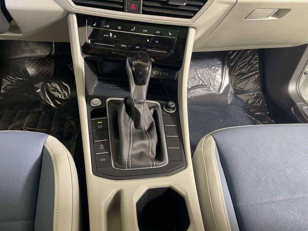 New 2026 Volkswagen Jetta SE FWD image 18