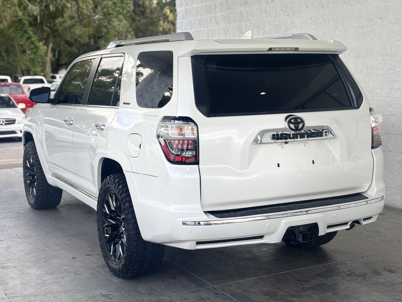 Used 2017 Toyota 4Runner Limited image 7