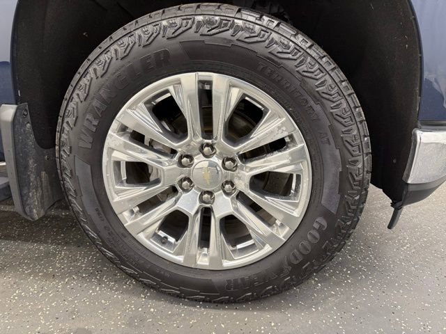 Used 2020 Chevrolet Silverado 1500 LTZ AWD/4WD image 22