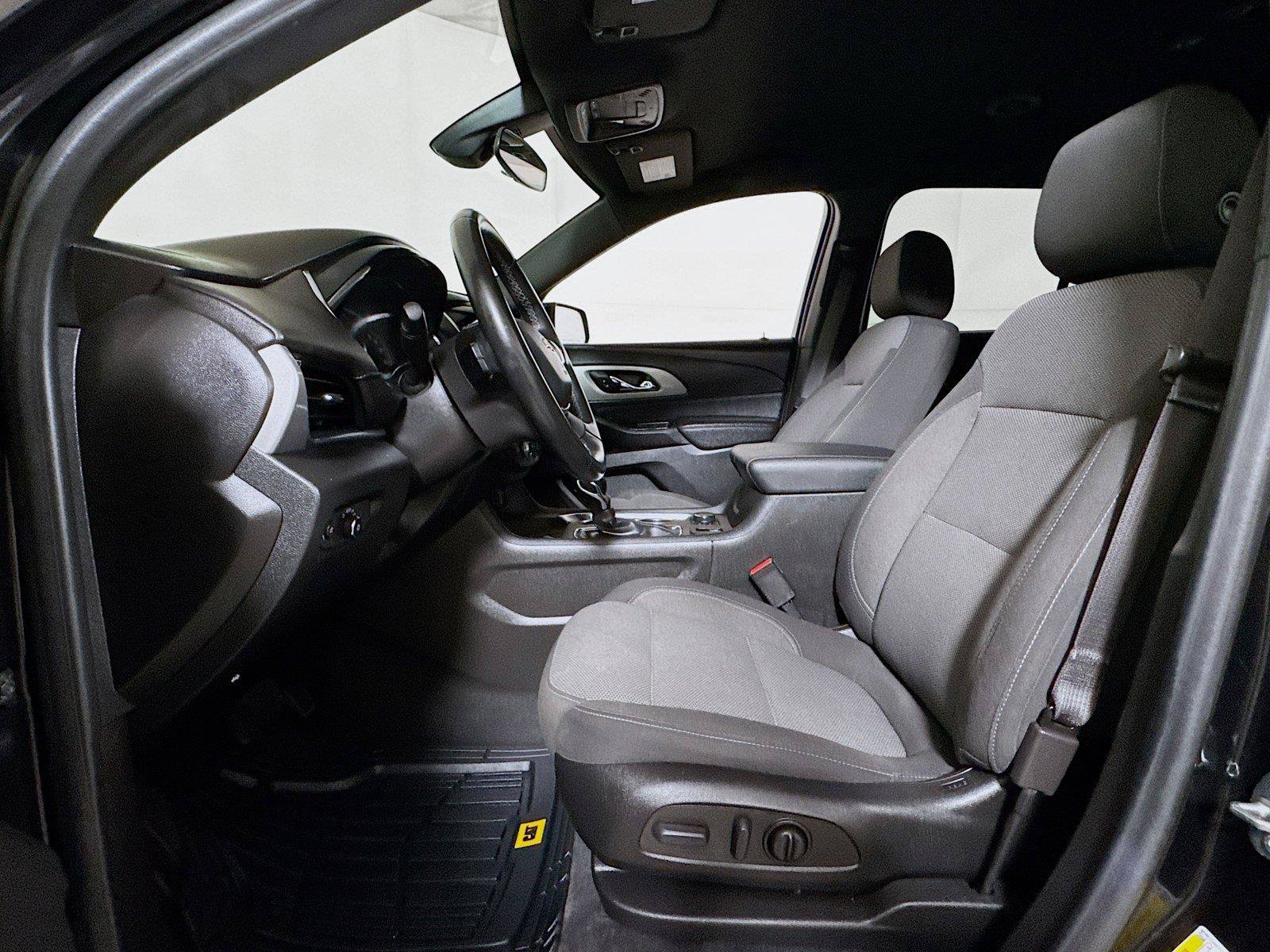 Used 2023 Chevrolet Traverse LT AWD/4WD image 18