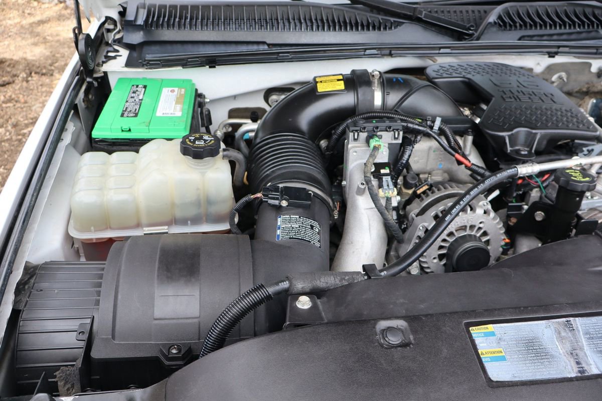 Used 2007 GMC Sierra 3500 W/T w/ Heavy-Duty Power Package image 30