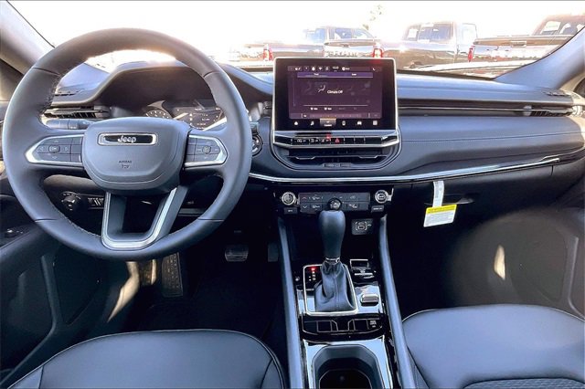 New 2026 Jeep Compass Latitude image 5
