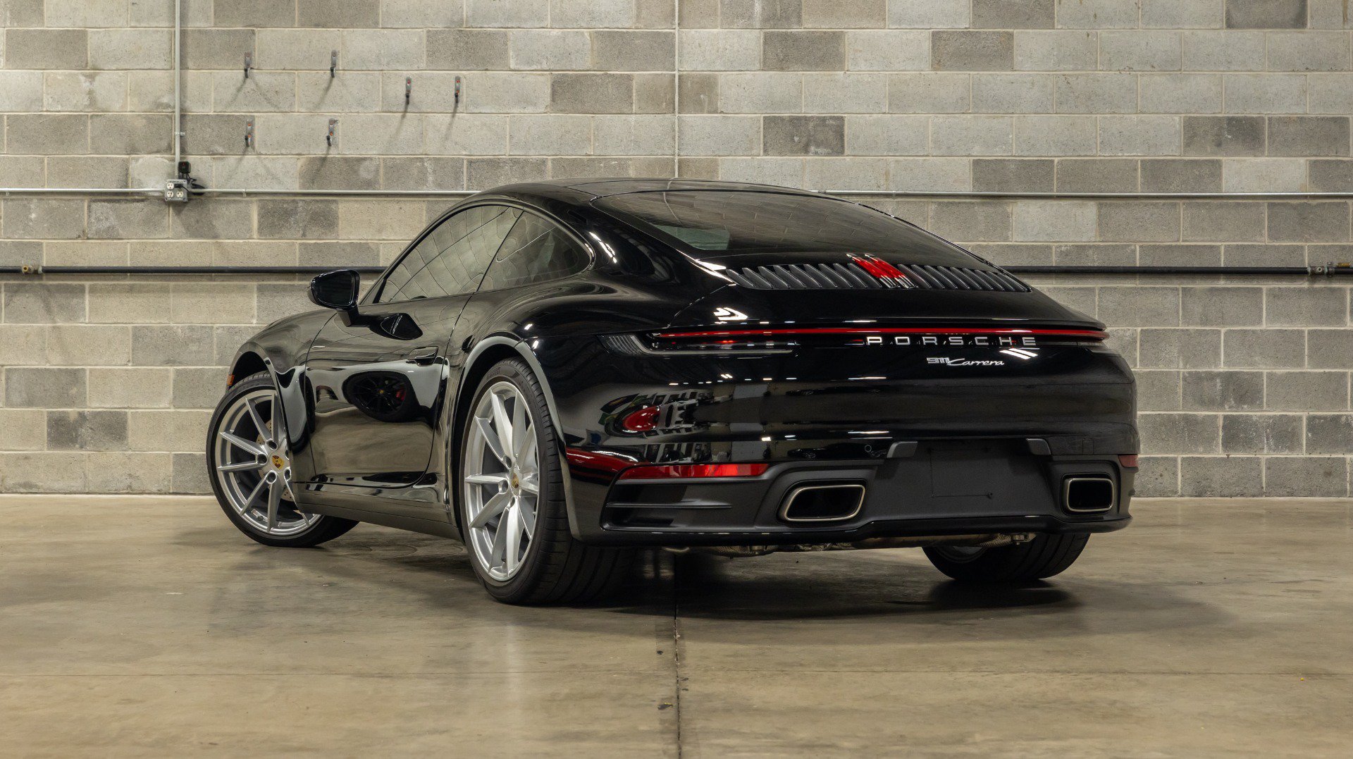 Used 2020 Porsche 911 Carrera RWD image 5