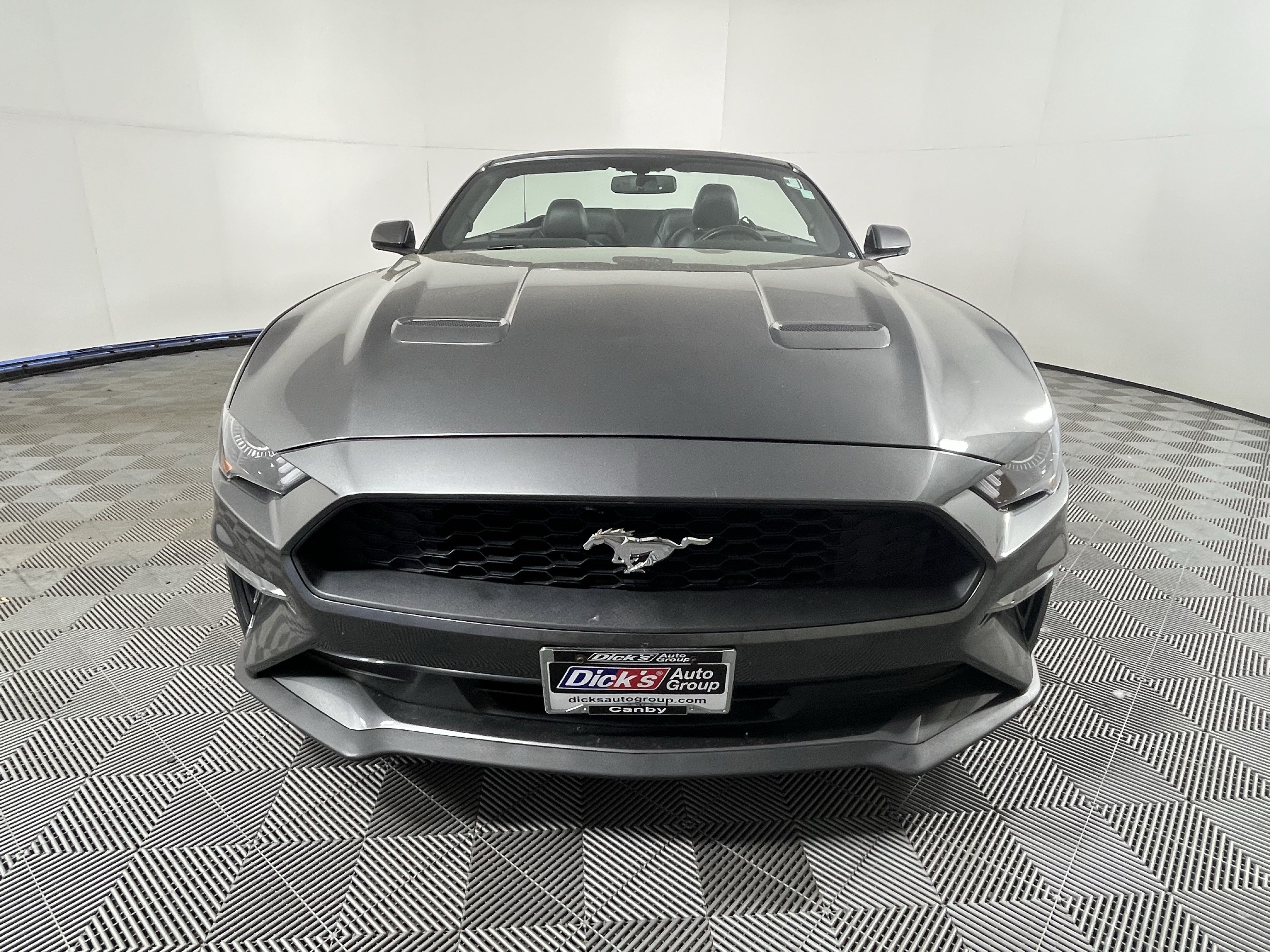 Used 2019 Ford Mustang Premium RWD image 8