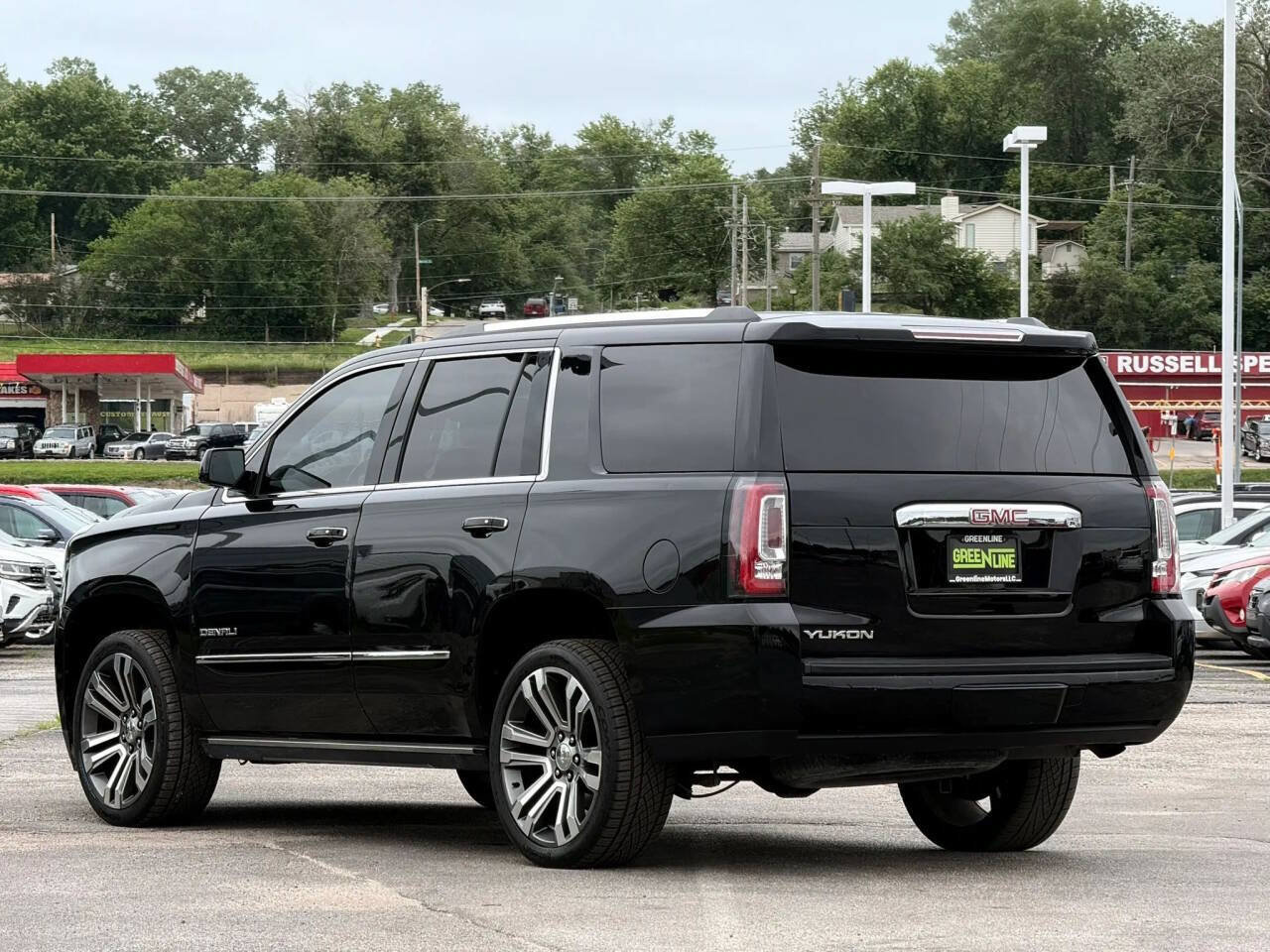 Used 2018 GMC Yukon Denali w/ Denali Ultimate Package AWD/4WD image 2