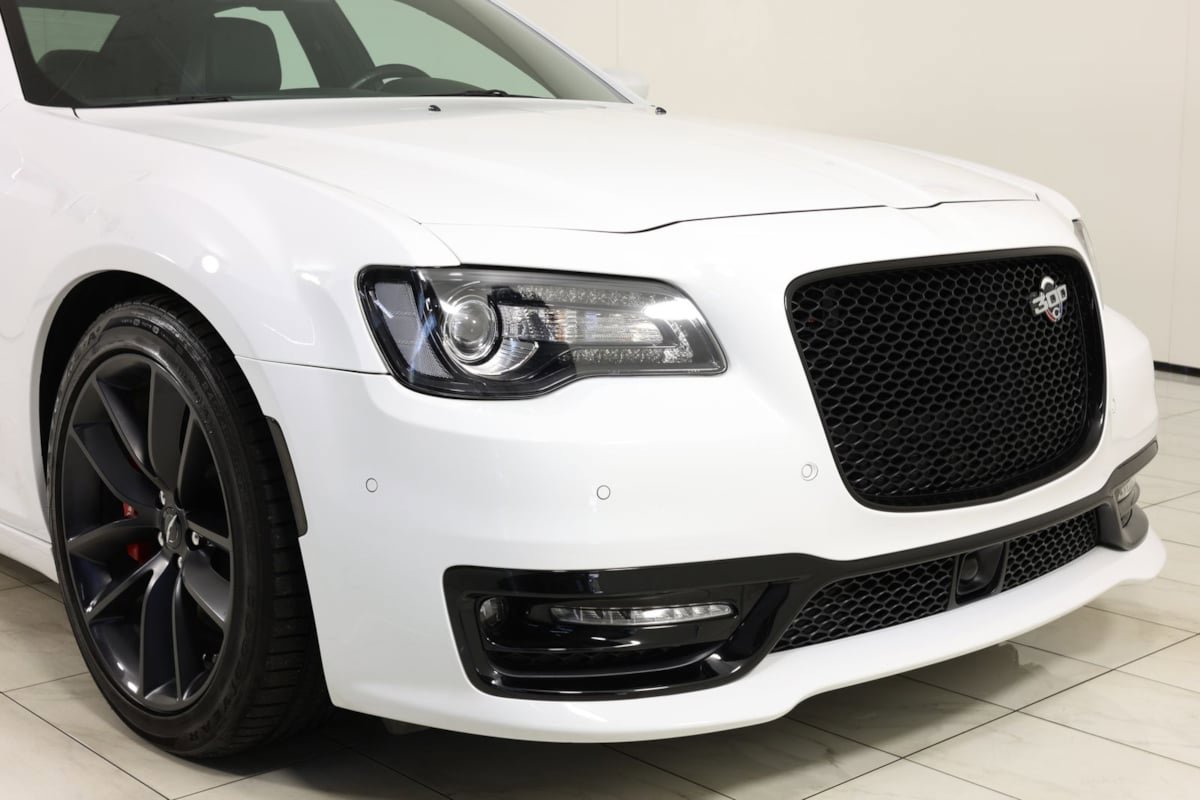 Used 2023 Chrysler 300 C RWD image 37