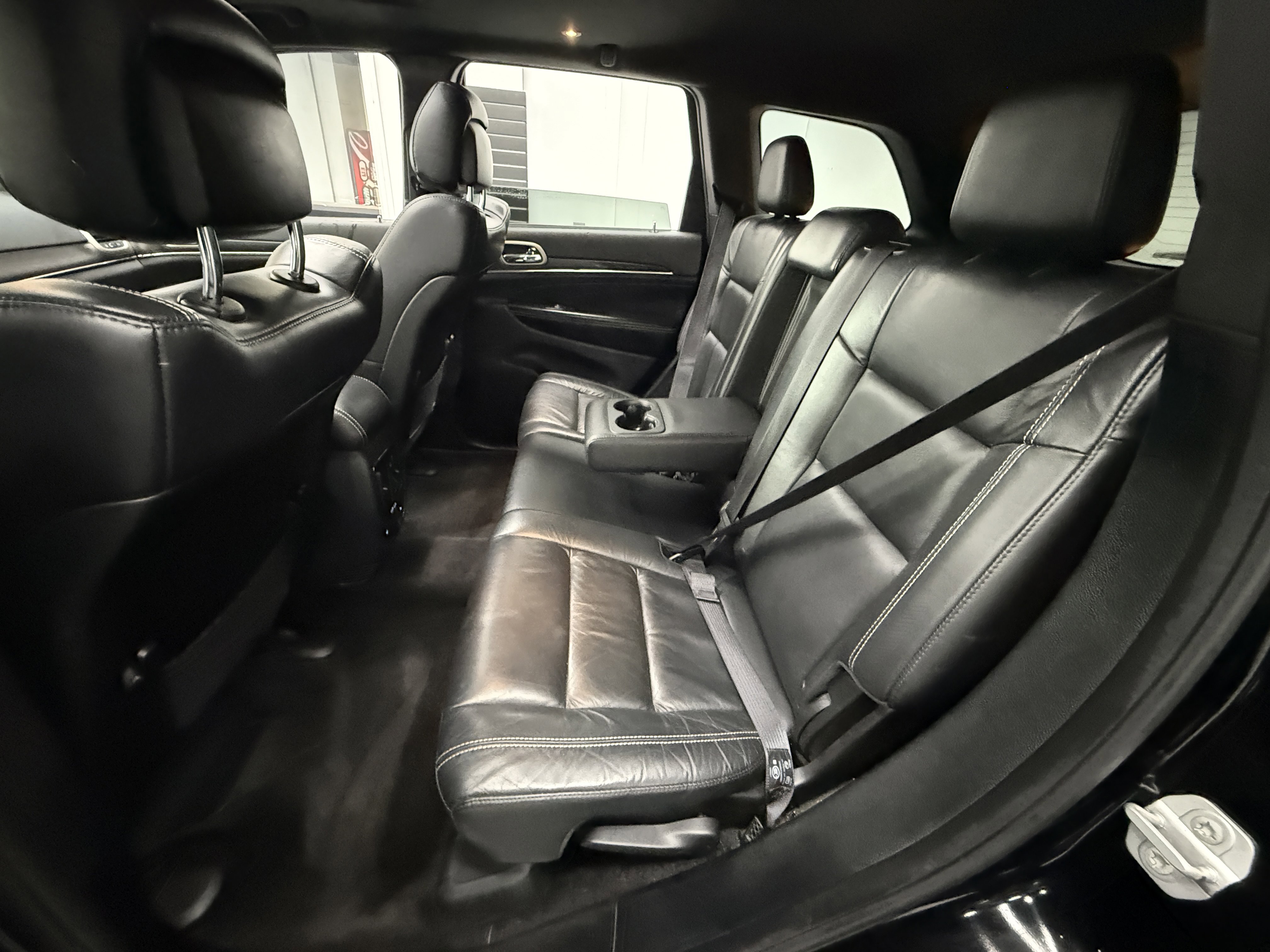 Used 2017 Jeep Grand Cherokee Limited image 22