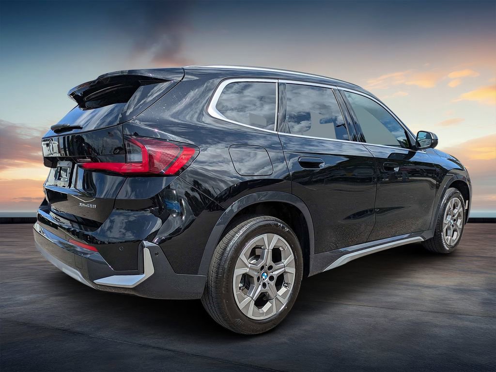 Used 2025 BMW X1 xDrive28i image 3