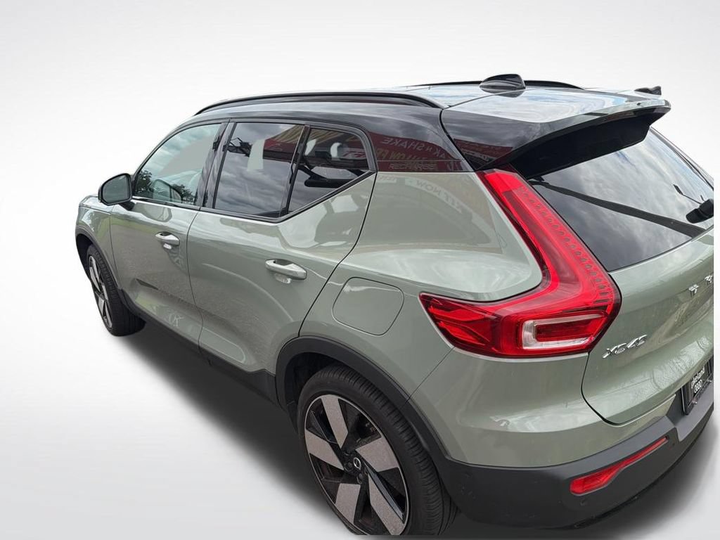 Used 2023 Volvo XC40 Recharge Ultimate AWD/4WD image 5