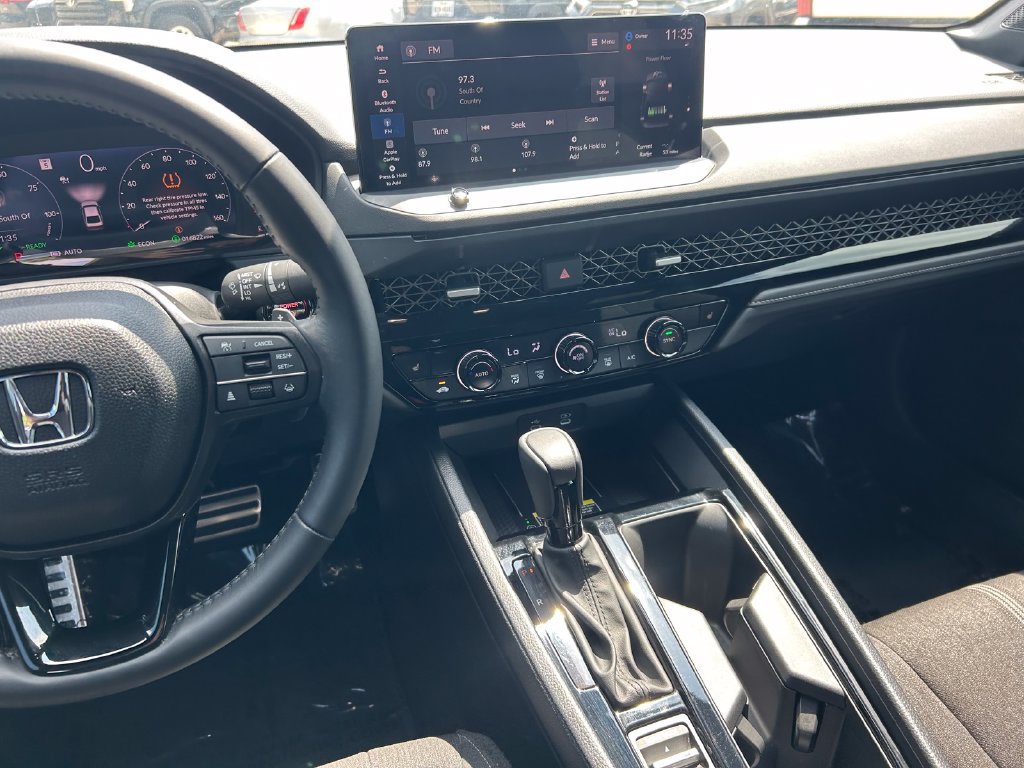 Used 2025 Honda Accord Sport image 18