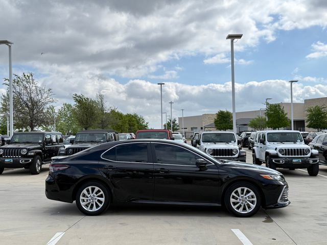 Used 2023 Toyota Camry LE image 6