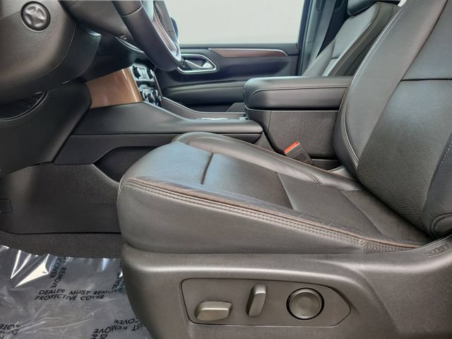 Used 2024 Chevrolet Suburban High Country AWD/4WD image 21