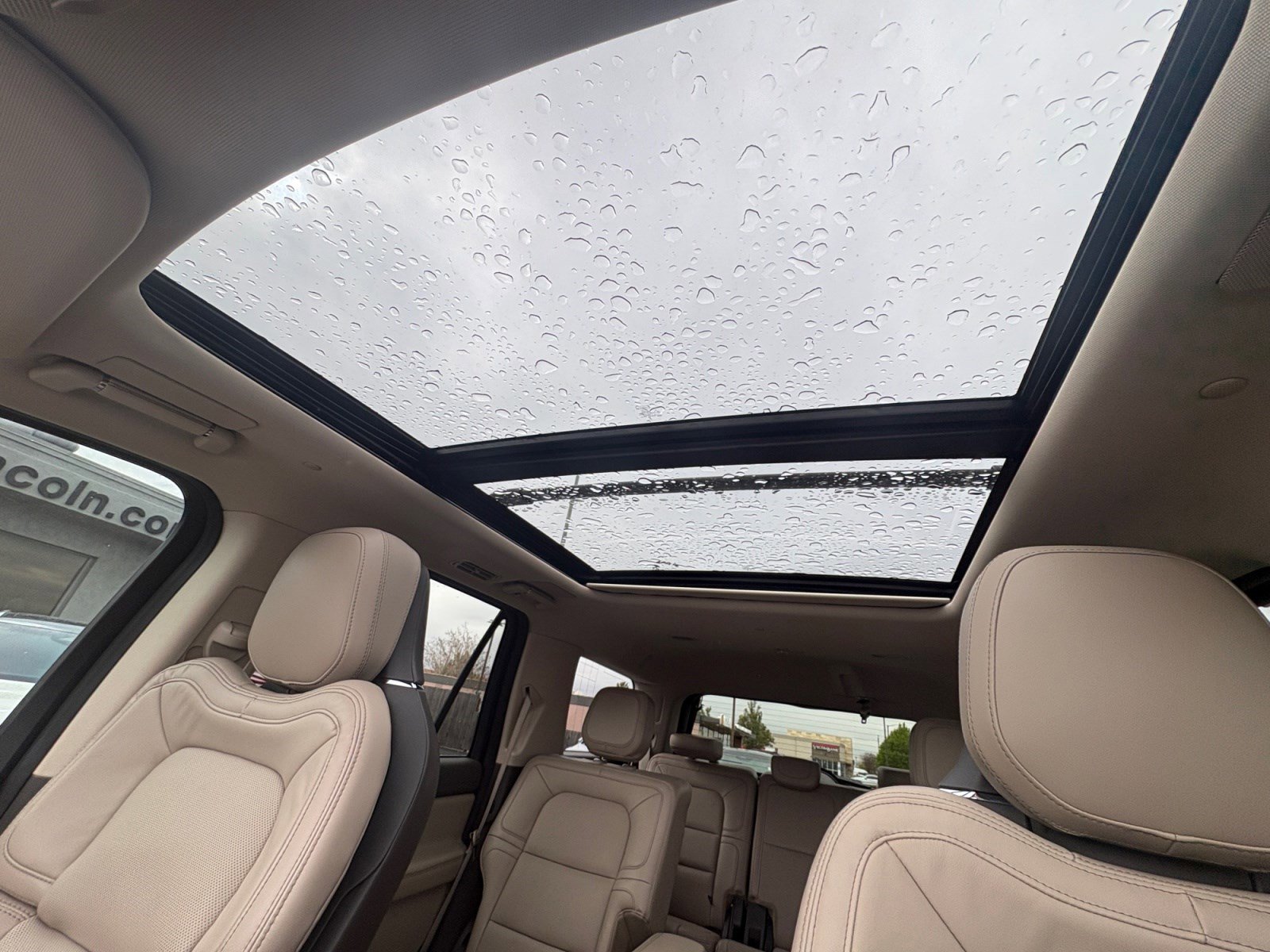 Certified 2023 Lincoln Navigator Reserve AWD/4WD image 18
