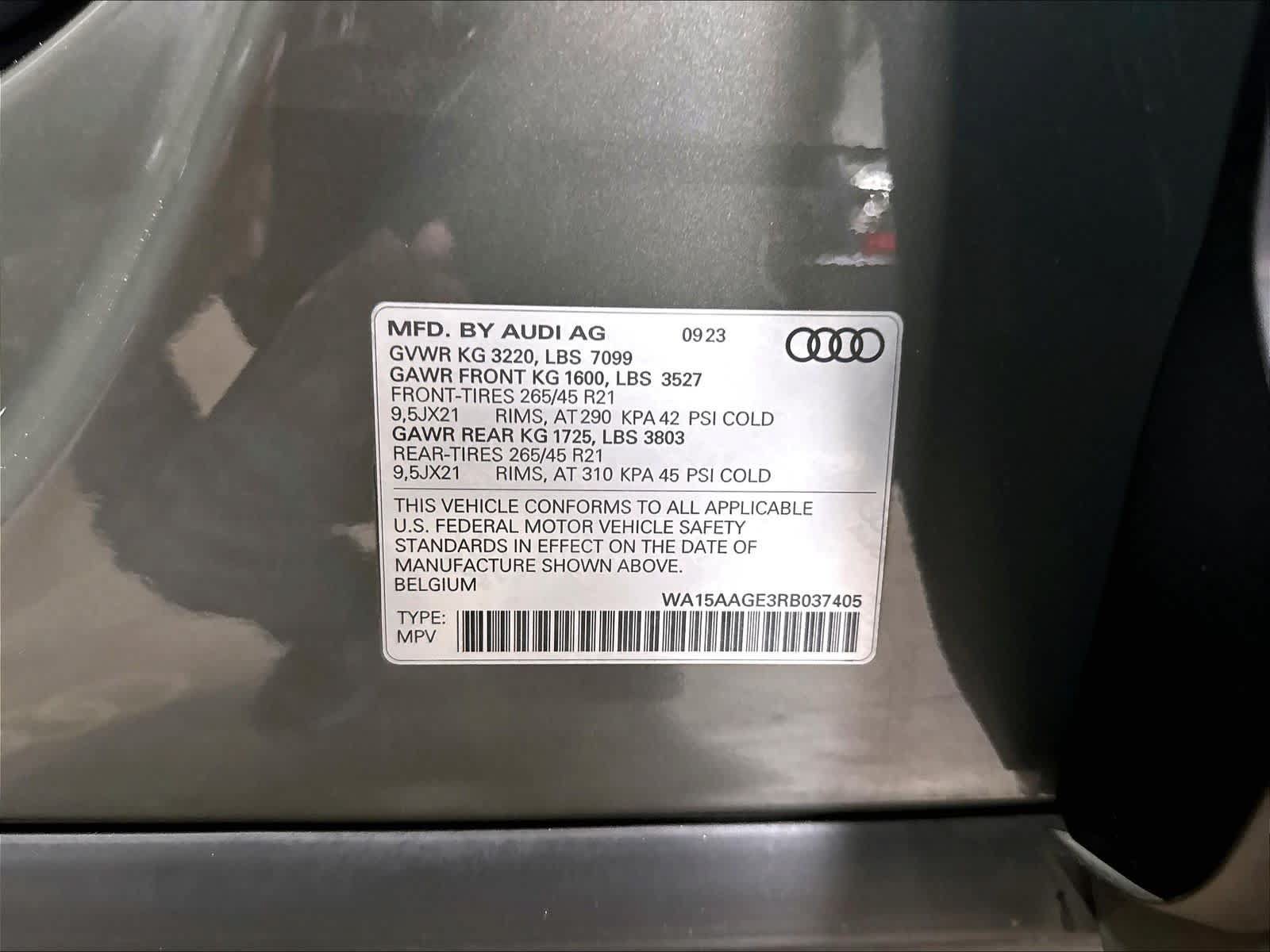 Used 2024 Audi Q8 e-tron Premium Plus AWD/4WD image 36