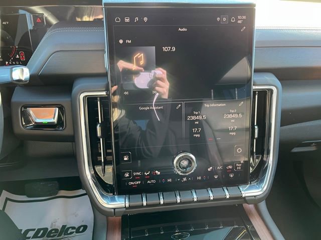 Used 2025 GMC Yukon Denali image 30