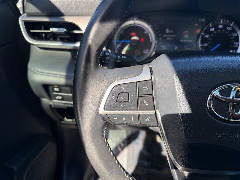 Used 2023 Toyota Highlander XLE FWD image 37