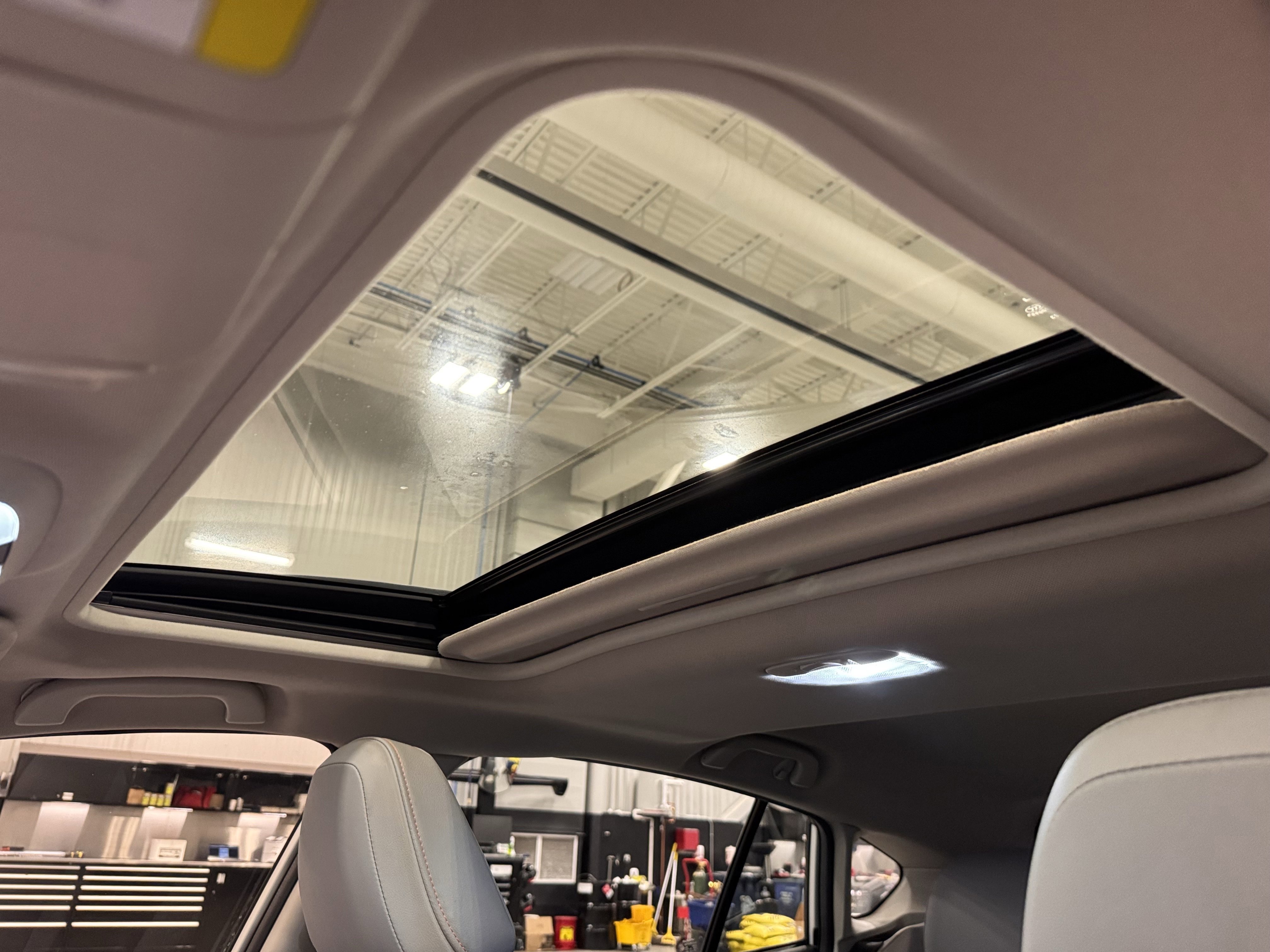 Used 2023 Subaru Crosstrek 2.5i Limited w/ Moonroof Package image 17