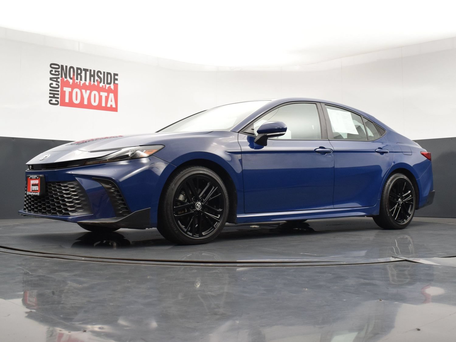 Used 2025 Toyota Camry SE FWD image 31