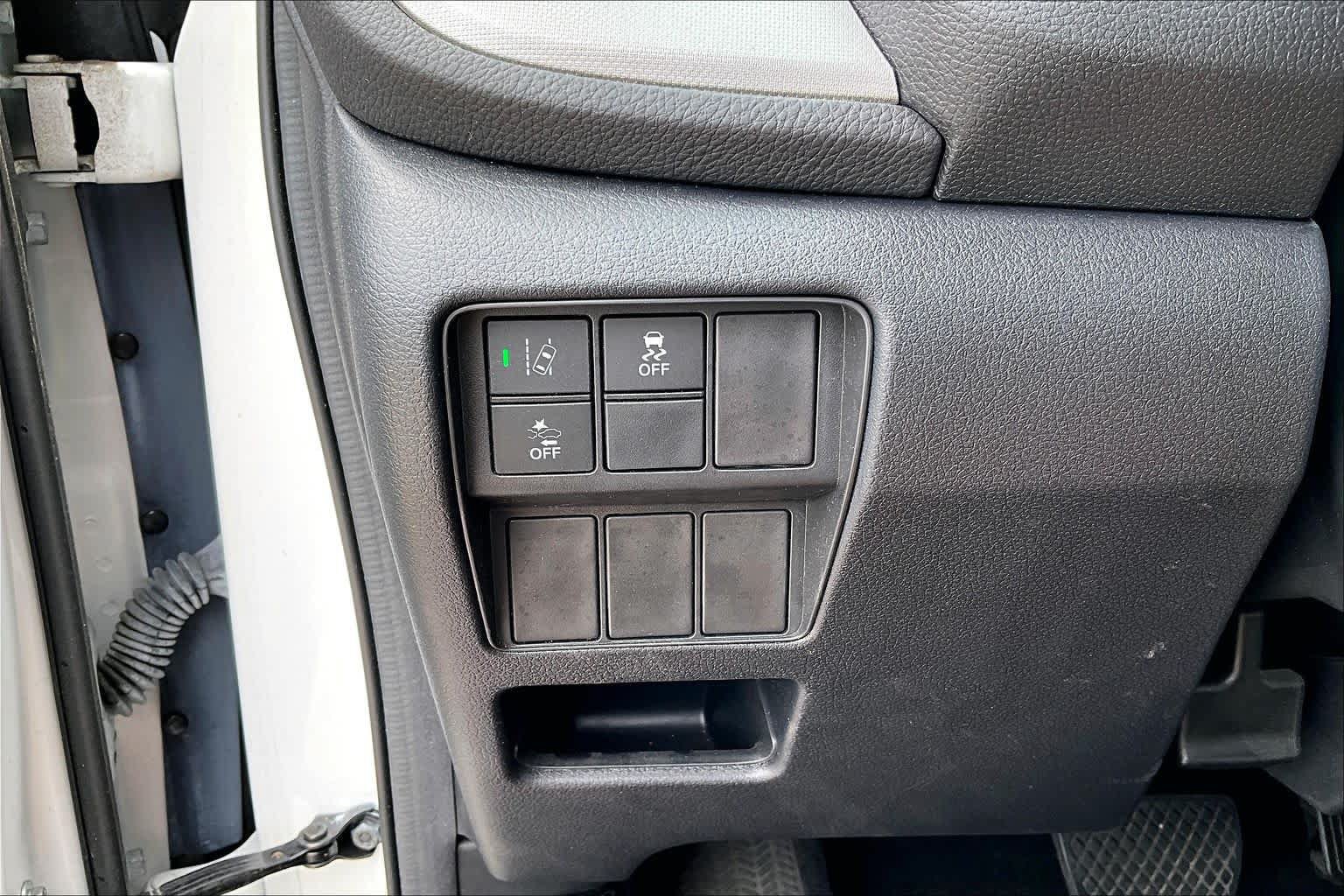 Used 2020 Honda CR-V LX image 33
