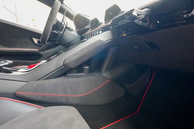 Used 2022 Lamborghini Huracan EVO image 87