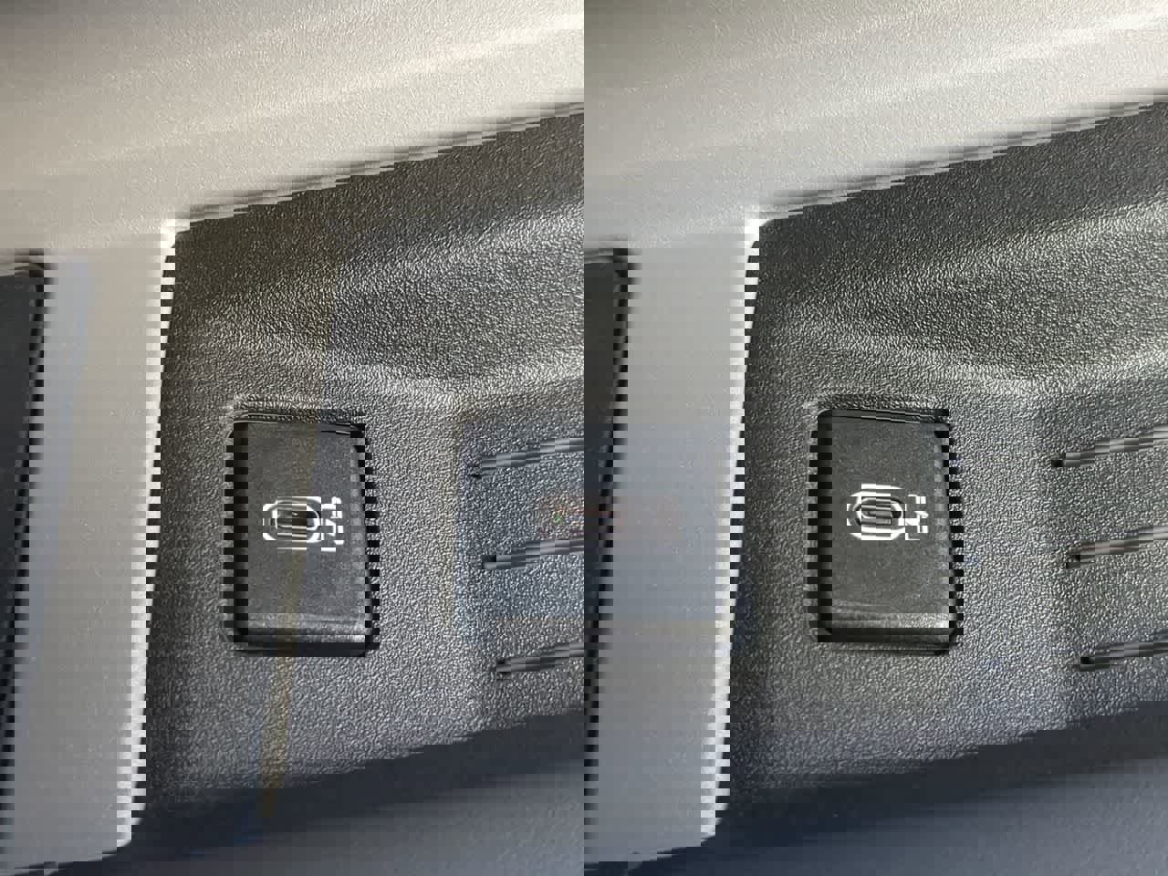 New 2026 Land Rover Defender 110 OCTA image 34