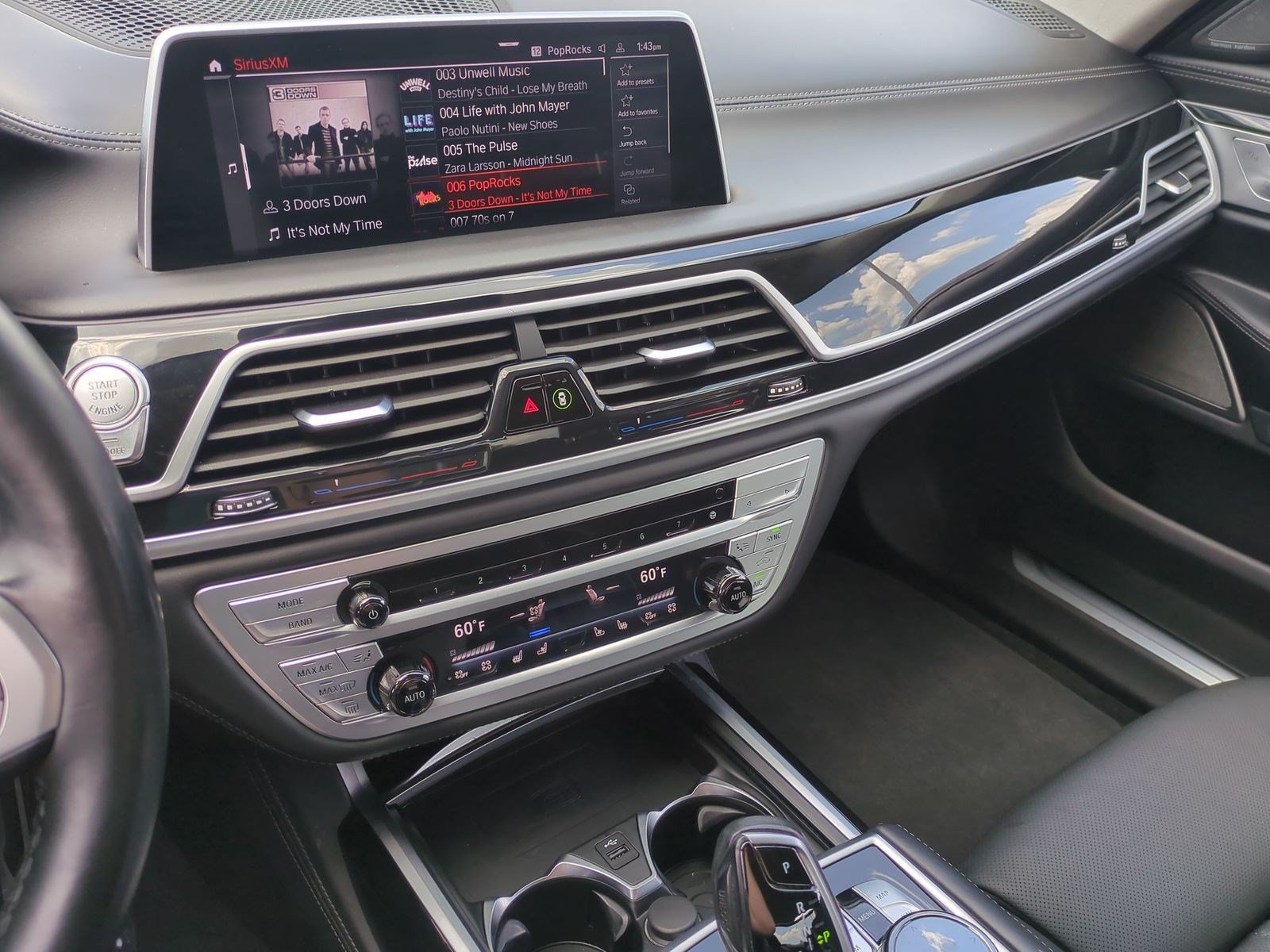Used 2022 BMW M760i xDrive AWD/4WD image 31