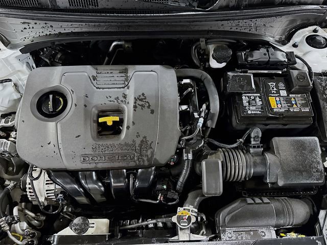 Used 2023 Kia Forte GT-Line w/ GT-Line Premium Package image 9