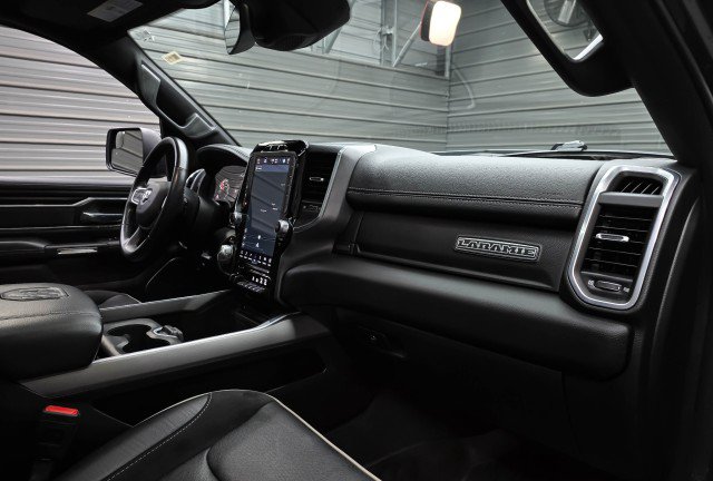 Used 2023 RAM 1500 Laramie AWD/4WD image 17