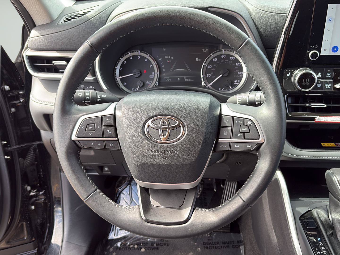 Used 2026 Toyota Highlander XLE AWD/4WD image 8