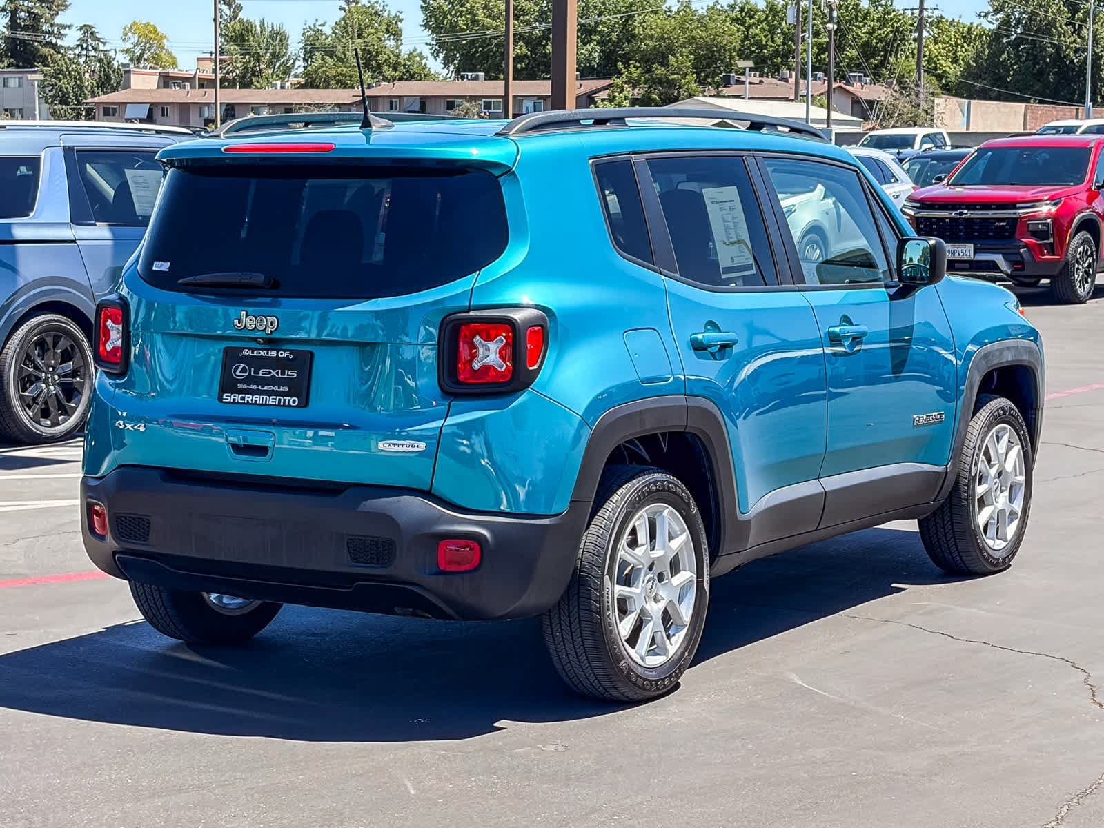 Used 2022 Jeep Renegade Latitude AWD/4WD image 4
