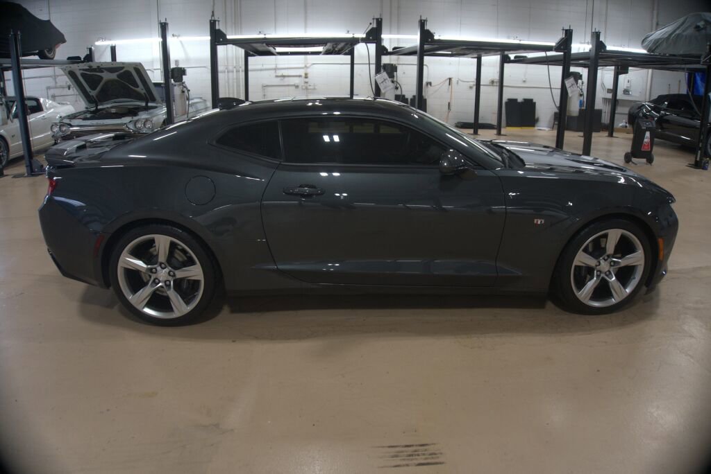 Used 2016 Chevrolet Camaro SS RWD image 6
