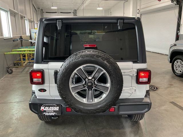 Used 2021 Jeep Wrangler Unlimited Sahara w/ Cold Weather Group AWD/4WD image 5