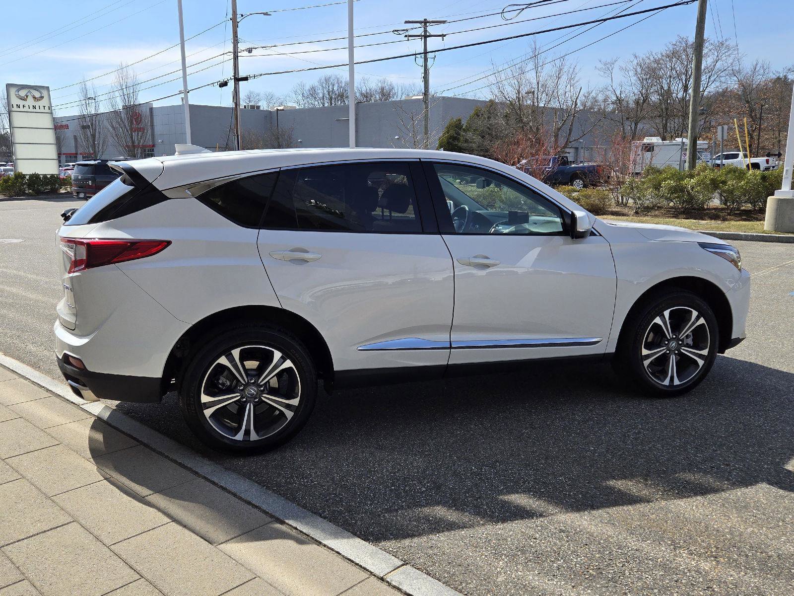 Used 2025 Acura RDX SH-AWD w/ Technology Package image 14