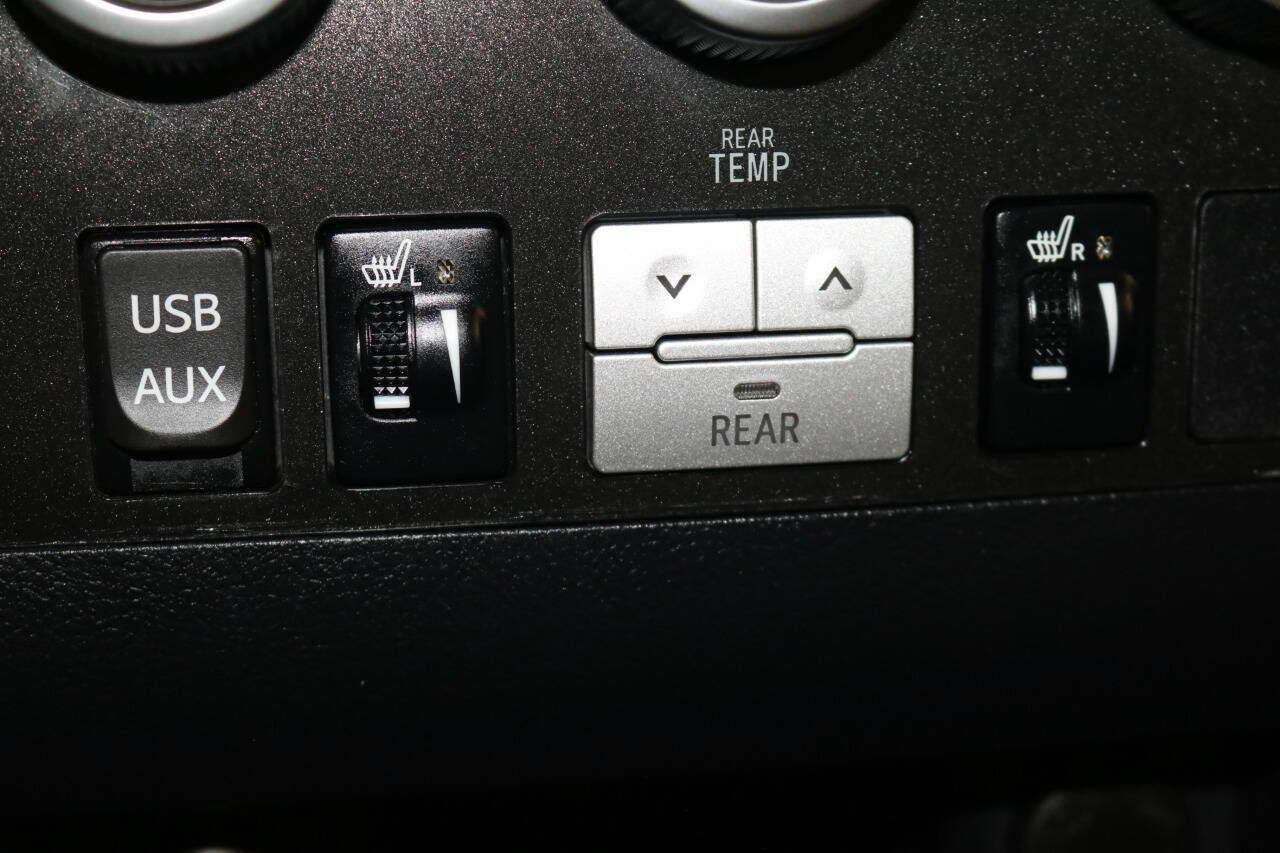 Used 2017 Toyota Sequoia Limited w/ Safety & Convenience Package AWD/4WD image 46